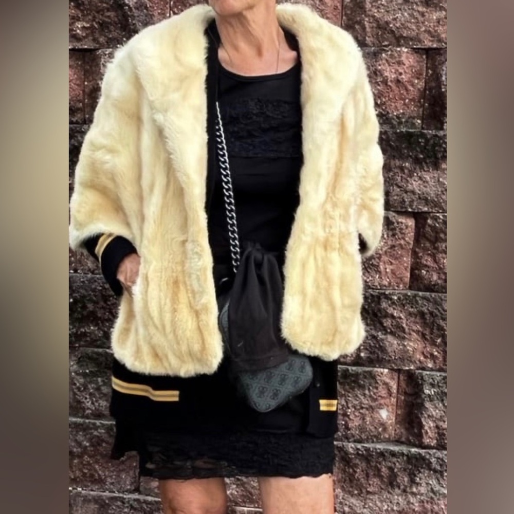 Gorgeous Vintage Blonde Mink Stole /Jacket LEAKAS FURS
